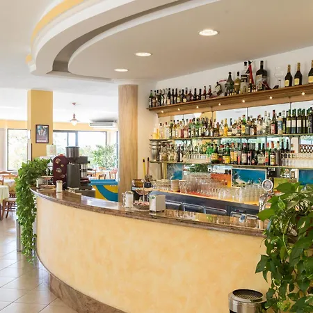 Happy Days Aparthotel Capo Vaticano Exterior foto