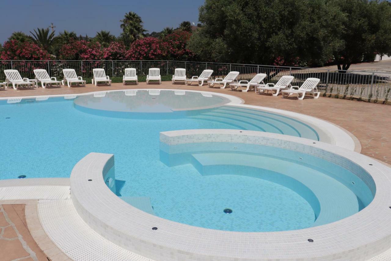 Happy Days Apartahotel Capo Vaticano
